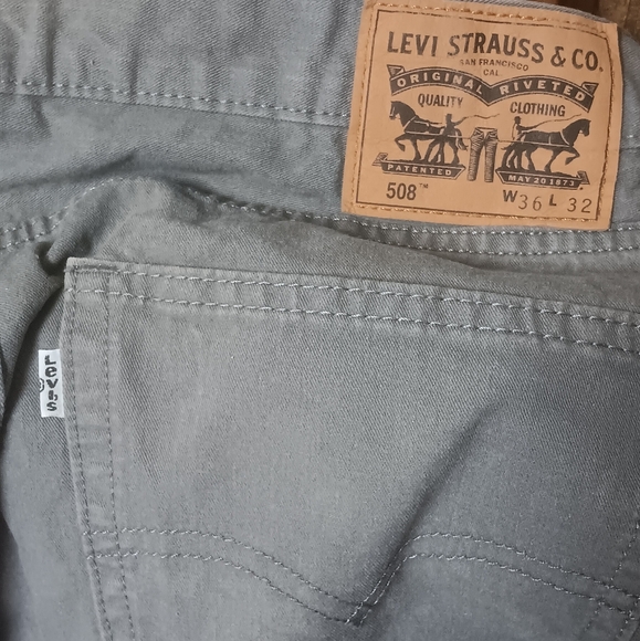 Levi's 508 Regular Taper Fit Men's Jeans~Men's Size 36×32 - Picture 2 of 4